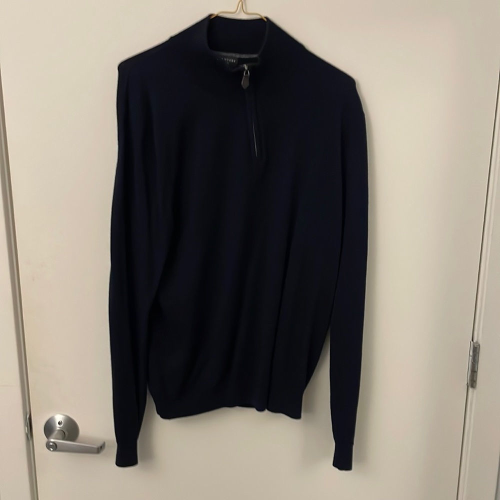 Bloomingdale’s Men’s Marino Wool Quarterzip Sweater Navy Large
